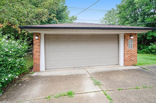 24509 Wood Street, St Clair Shores, MI 48080