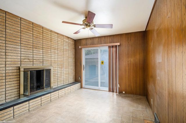 24509 Wood Street, St Clair Shores, MI 48080