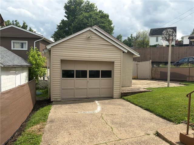 1041 4th Street, Monongahela, PA 15063