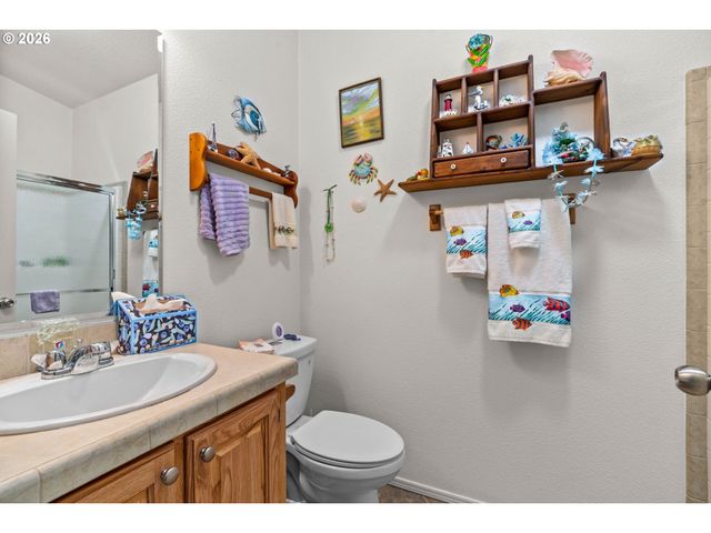 1199 N TERRY St 252, Eugene, OR 97402