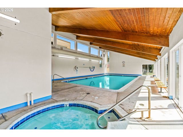 1199 N TERRY St 252, Eugene, OR 97402