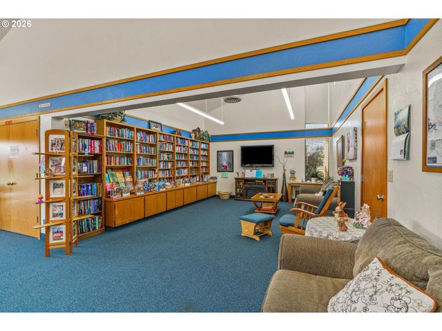 1199 N TERRY St 252, Eugene, OR 97402