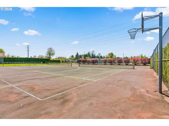 1199 N TERRY St 252, Eugene, OR 97402