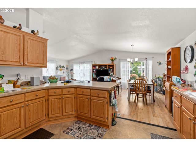 1199 N TERRY St 252, Eugene, OR 97402