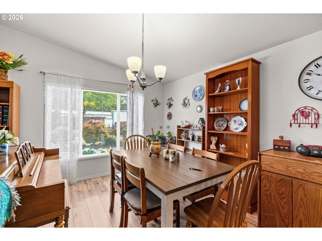 1199 N TERRY St 252, Eugene, OR 97402