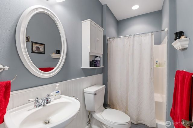 446 SE Viewmont Drive, Moses Lake, WA 98837