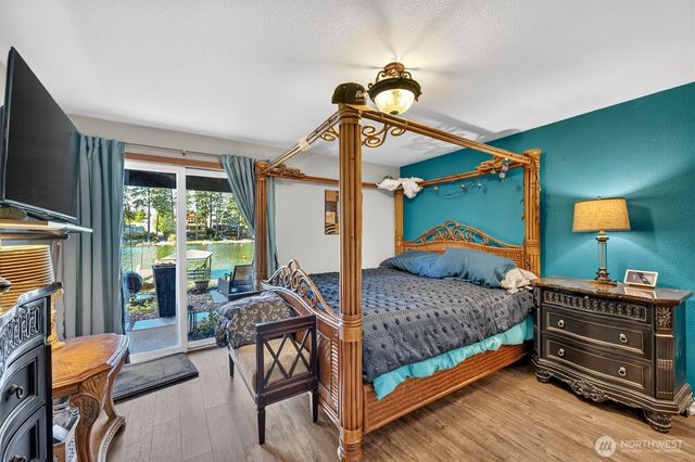2851 E Mason Lake Drive E, Grapeview, WA 98546