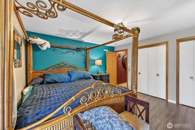 2851 E Mason Lake Drive E, Grapeview, WA 98546