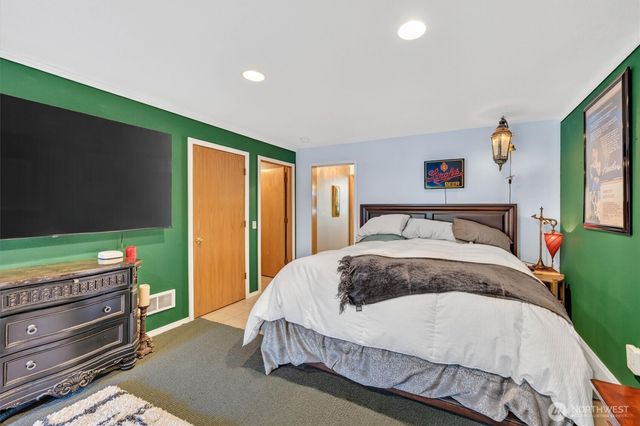 2851 E Mason Lake Drive E, Grapeview, WA 98546
