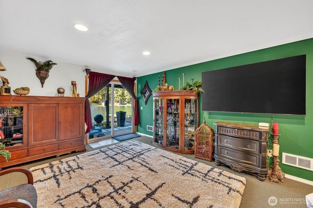 2851 E Mason Lake Drive E, Grapeview, WA 98546