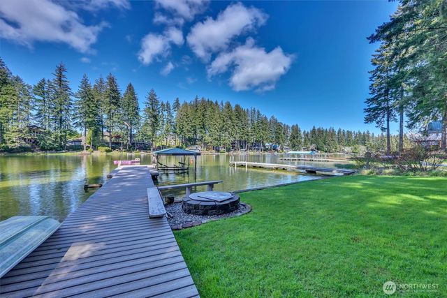 2851 E Mason Lake Drive E, Grapeview, WA 98546
