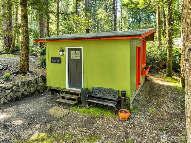 2851 E Mason Lake Drive E, Grapeview, WA 98546