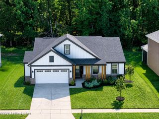 190 Stargaze Dr, Shepherdsville, KY 40165