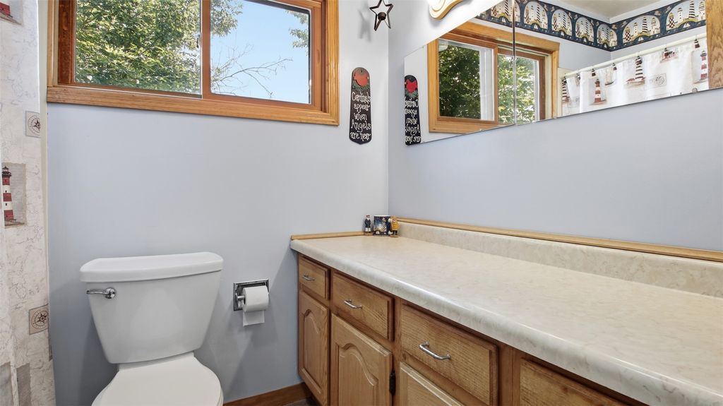 Image 11 of property listing at 23815 County Highway F, New Auburn, WI 54757