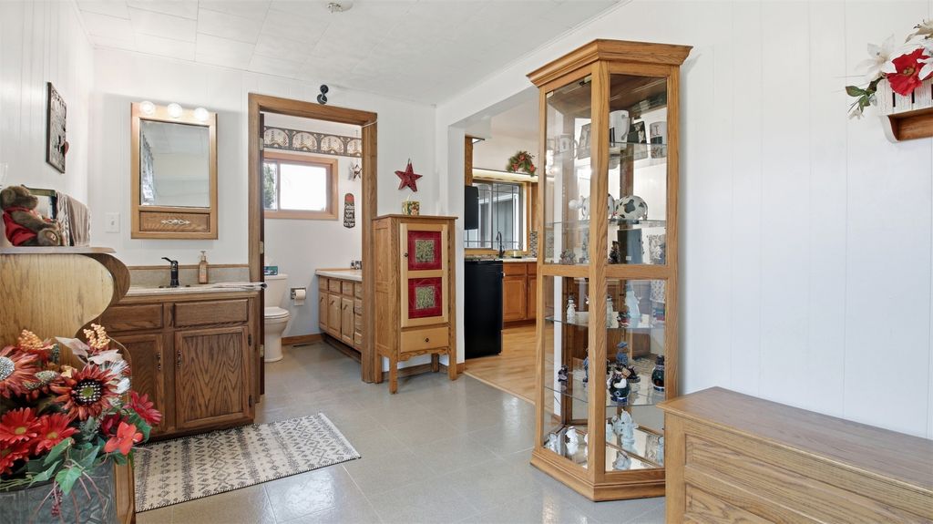 Image 9 of property listing at 23815 County Highway F, New Auburn, WI 54757