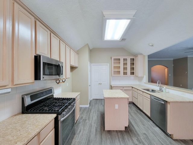 18511 Falcon Crest Drive, Humble, TX 77346