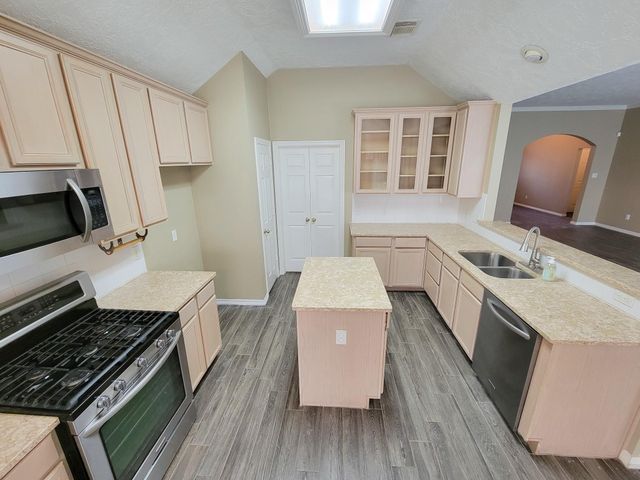 18511 Falcon Crest Drive, Humble, TX 77346