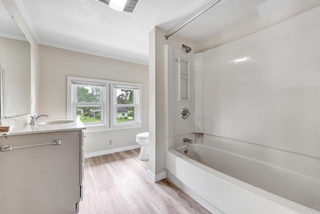 1243 S IRWIN AVENUE, Green Bay, WI 54301