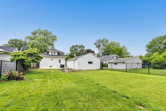 1243 S IRWIN AVENUE, Green Bay, WI 54301