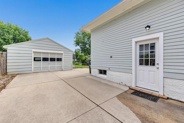 1243 S IRWIN AVENUE, Green Bay, WI 54301