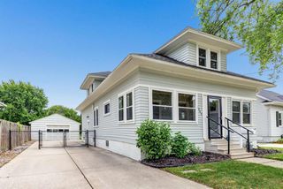 1243 S IRWIN AVENUE, Green Bay, WI 54301
