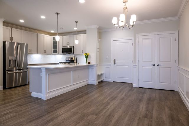 320 Middlesex Ave D206, Medford, MA 02155