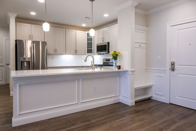320 Middlesex Ave D206, Medford, MA 02155