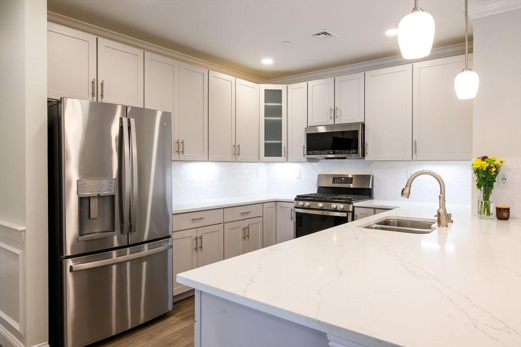 320 Middlesex Ave D206, Medford, MA 02155