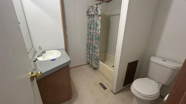16 Caddo Drive, Huntsville, TX 77320