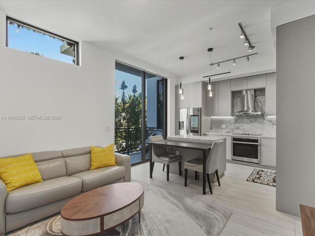 1030 15th St 213, Miami Beach, FL 33139