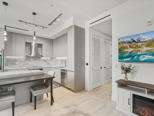 1030 15th St 213, Miami Beach, FL 33139