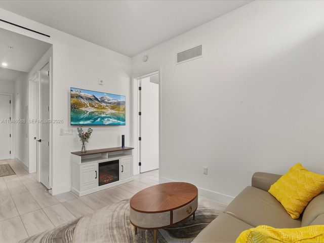 1030 15th St 213, Miami Beach, FL 33139