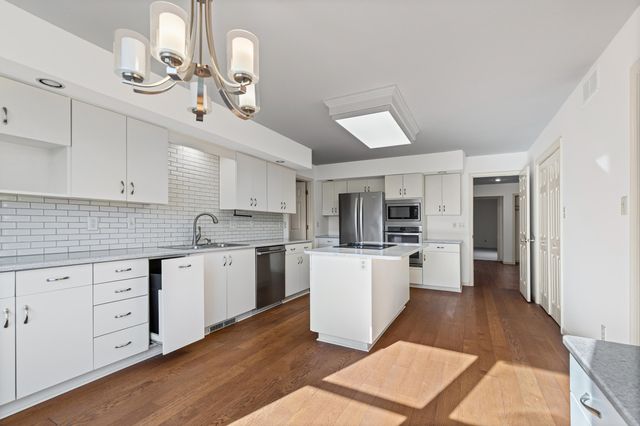 4304 ROYAL ABERDEEN ST, Columbia, MO 65203