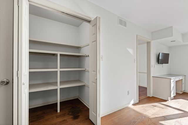 4304 ROYAL ABERDEEN ST, Columbia, MO 65203