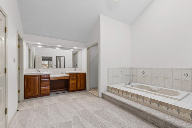 4304 ROYAL ABERDEEN ST, Columbia, MO 65203