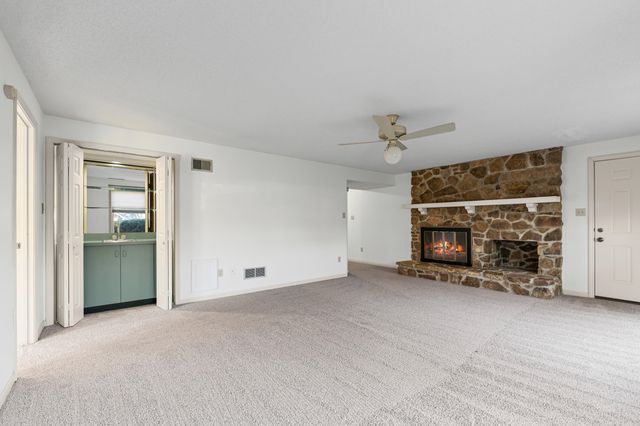 4304 ROYAL ABERDEEN ST, Columbia, MO 65203