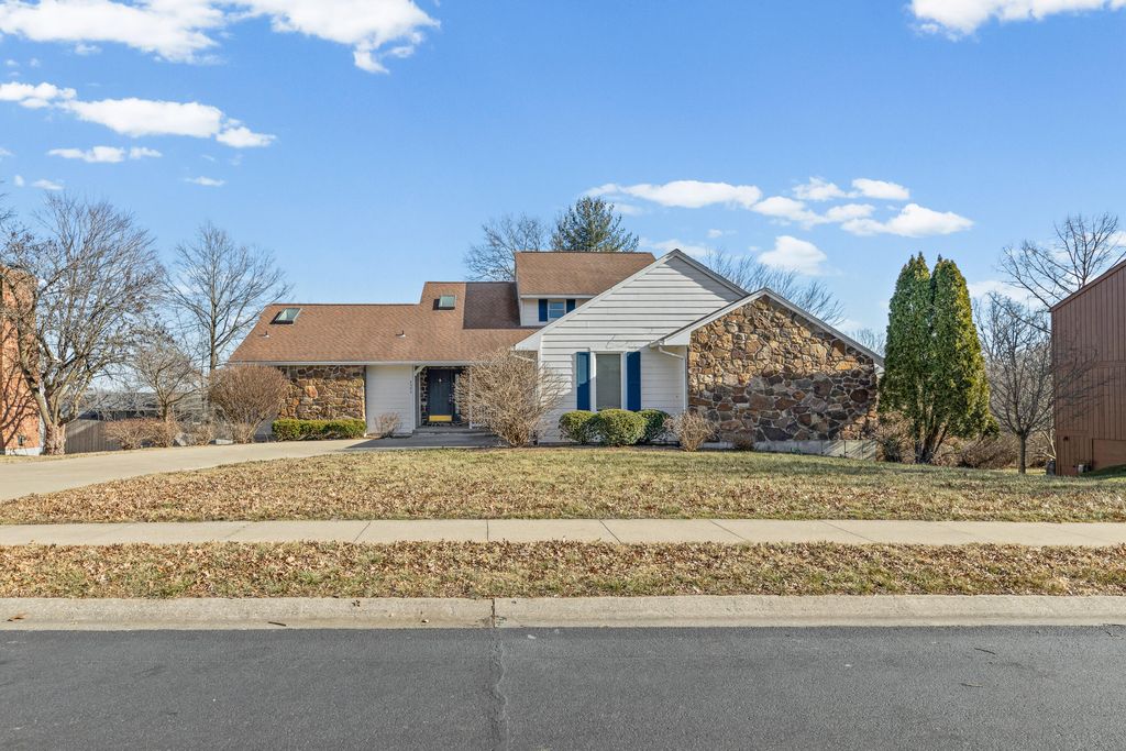 4304 ROYAL ABERDEEN ST, Columbia, MO 65203