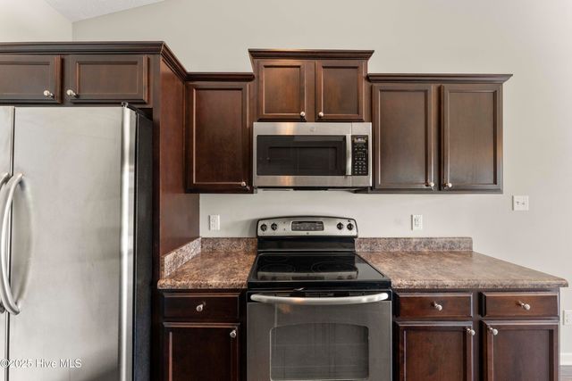 903 Periwinkle Court, Jacksonville, NC 28546