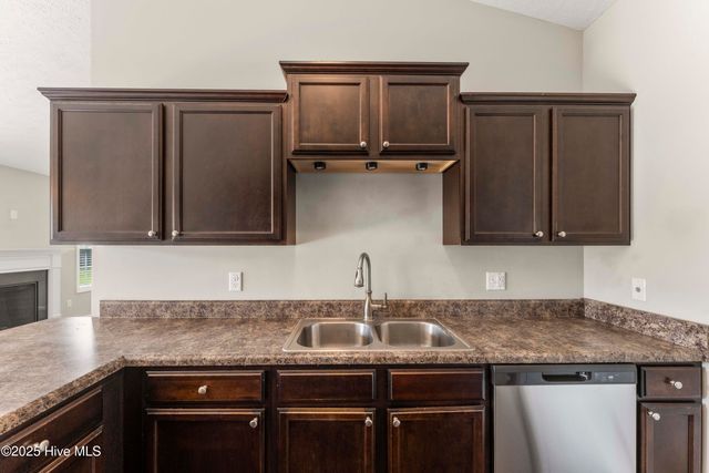 903 Periwinkle Court, Jacksonville, NC 28546