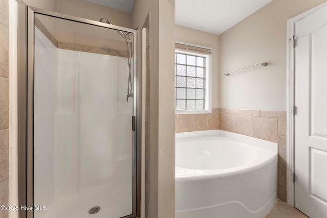 903 Periwinkle Court, Jacksonville, NC 28546