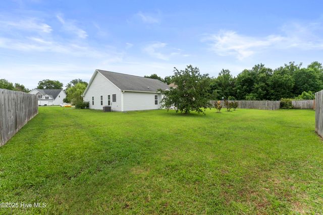 903 Periwinkle Court, Jacksonville, NC 28546