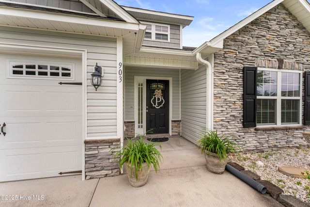903 Periwinkle Court, Jacksonville, NC 28546