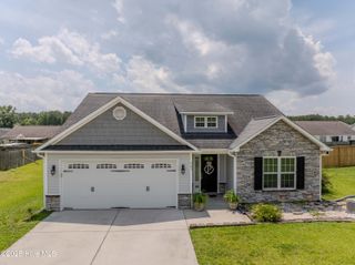 903 Periwinkle Court, Jacksonville, NC 28546