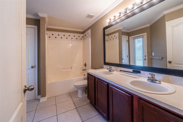 6940 BENTLY DRIVE, Lakeland, FL 33809