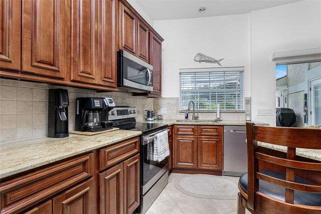 416 DEVONSHIRE LANE, Venice, FL 34293