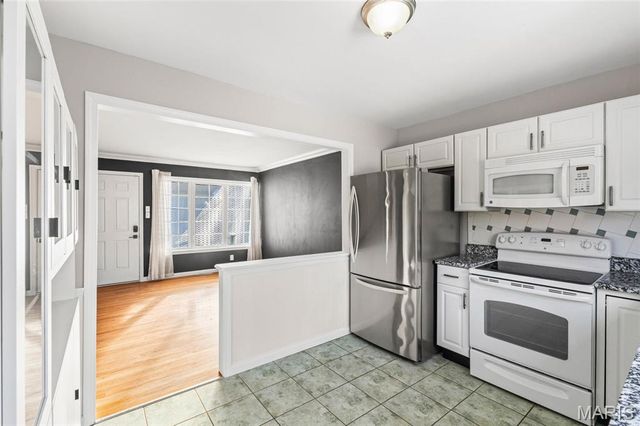 835 N Forest Avenue, Webster Groves, MO 63119