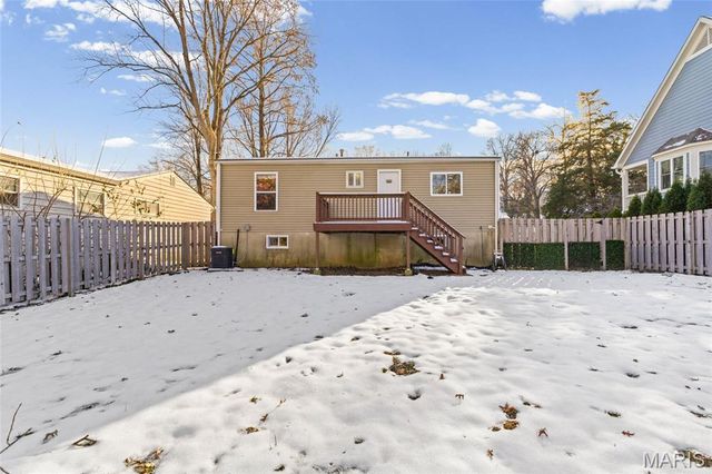 835 N Forest Avenue, Webster Groves, MO 63119