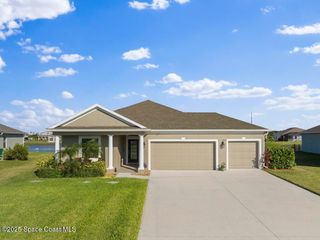 8476 Laguna Circle, Micco, FL 32976