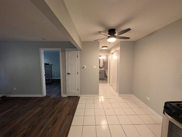 7925 W 103 Street 8, Palos Hills, IL 60465