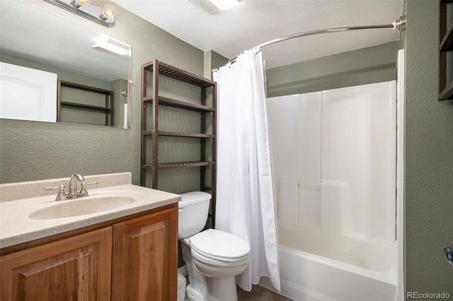 2749 Pemberly Avenue, Highlands Ranch, CO 80126